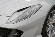 automobil256